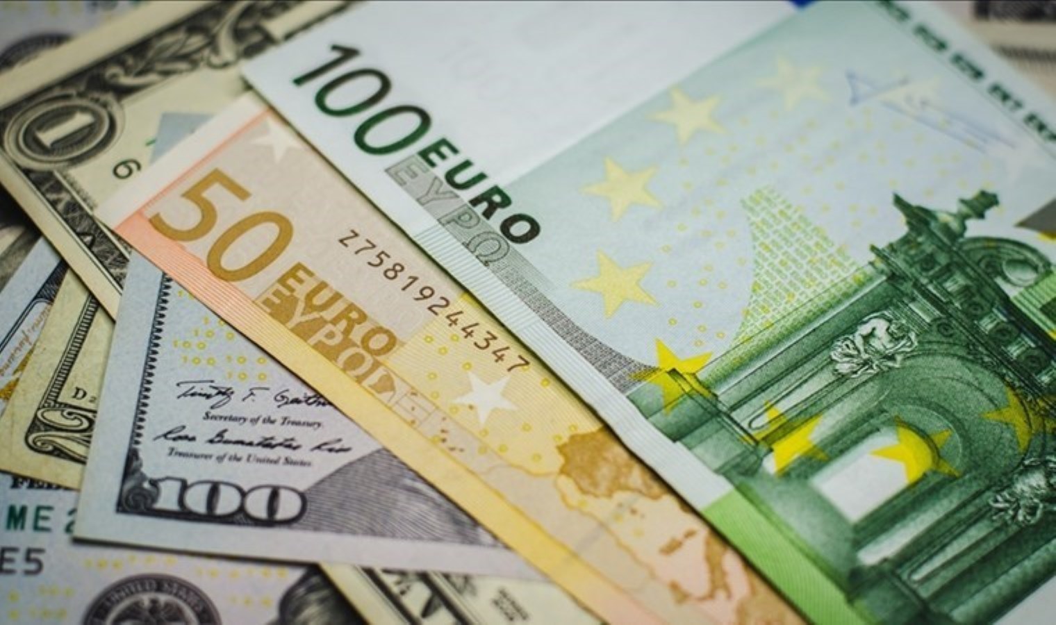 Dolar zirveye yakın: Euro’dan bir rekor daha! Dolar ve Euro bugün ne kadar oldu? 17 Temmuz 2024 döviz fiyatları