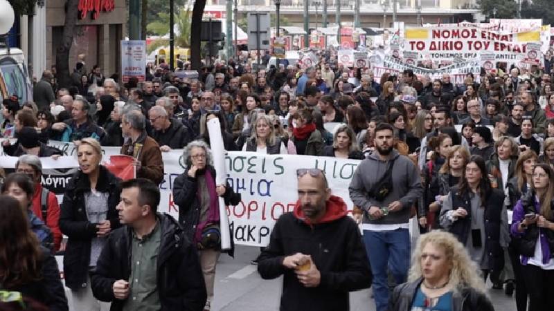 Yunanistan’da işçiler 24 saatlik genel greve gitti